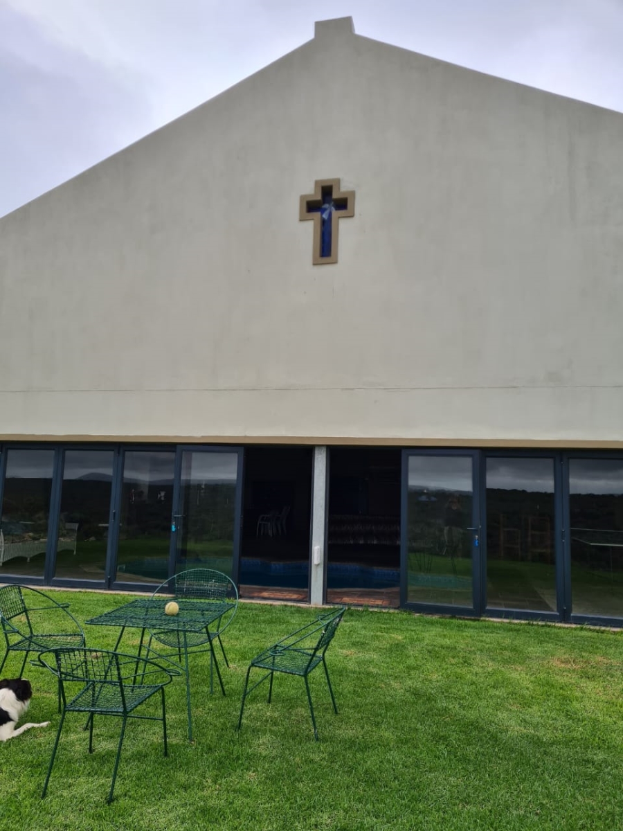5 Bedroom Property for Sale in Stilbaai Oos Western Cape